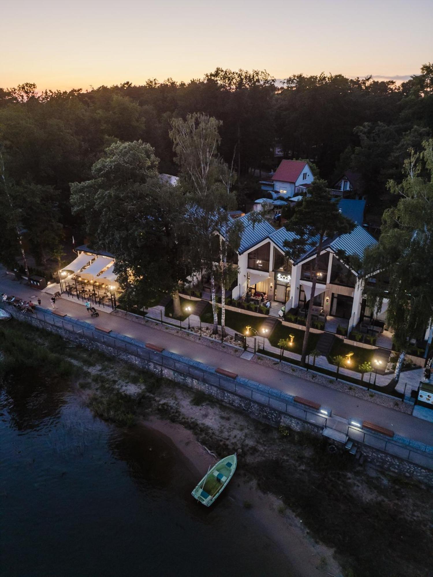 Presto Village Turawa Bagian luar foto
